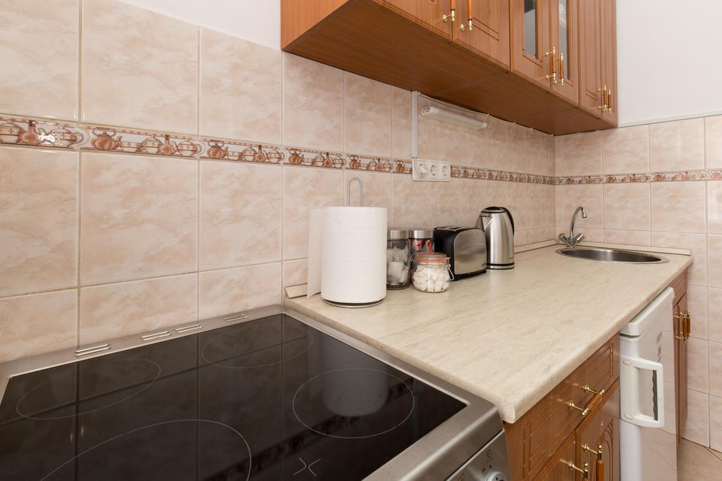 Bpm: Dob70 Classic Apartment In Downtown Boedapest Kamer foto